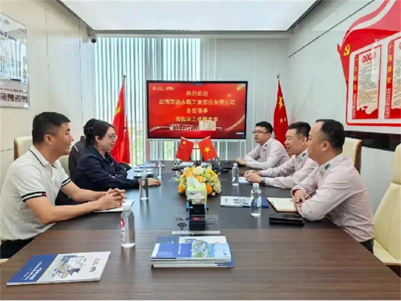 Taiwani Demokraatliku Omavalitsuse Liiga Quanzhou munitsipaalkomitee külastas Quangong Machinery Co.,Ltd-d, et edendada Quanzhou ja Taiwani ettevõtete vahelist vahetust ja koostööd.