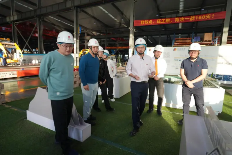 Nan'an Returned Overseas Students Association külastas Quangong Machinery Co., Ltd. ja viis läbi uuringuid.