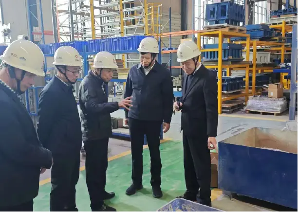 Quanzhou linna teadus- ja tehnoloogiabüroo viib läbi uuringuid ettevõttes Quangong Machinery Co., Ltd., pakkudes sihipärast tuge teadus- ja arendustegevuse investeeringute suurendamiseks.
